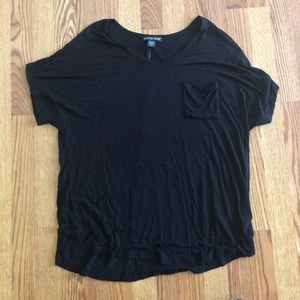 Black, pocketed, thin, soft t-shirt